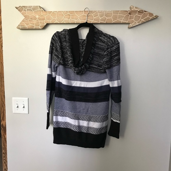 Roxy sweater - Picture 2 of 2